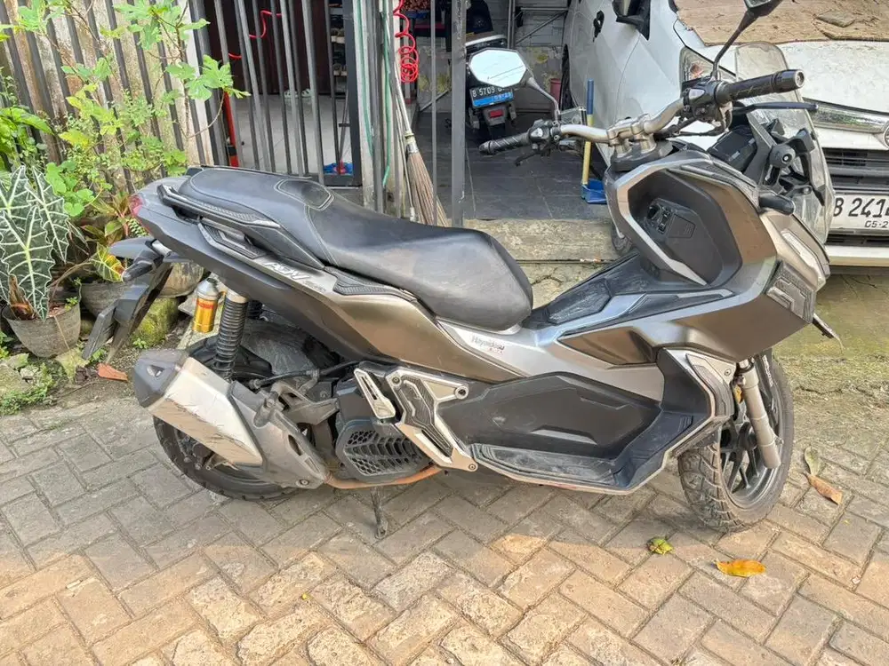 Dijual Motor Matic Honda adv 150 tahun 2022 pajak panjang
