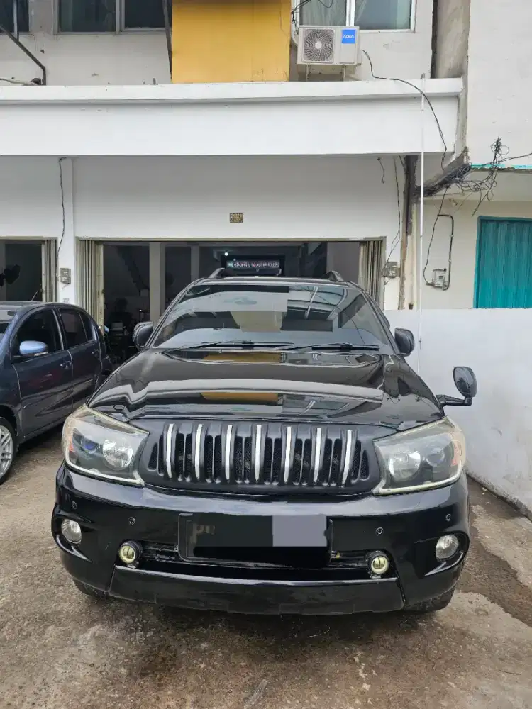 Fortuner G diesel matic 2011 istimewa dp 35 jt