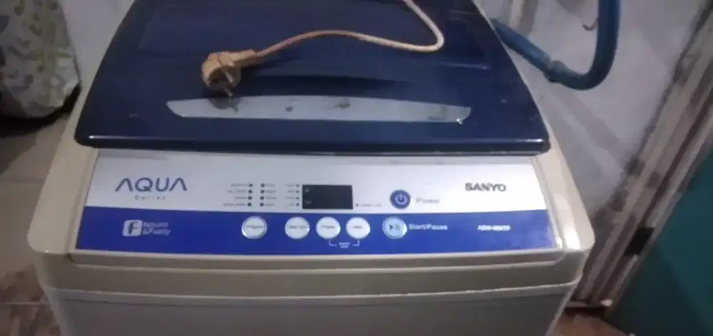 Mesin cuci AQUA SANYO Second