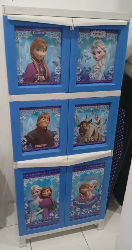 dijual lemari Excel motif frozen