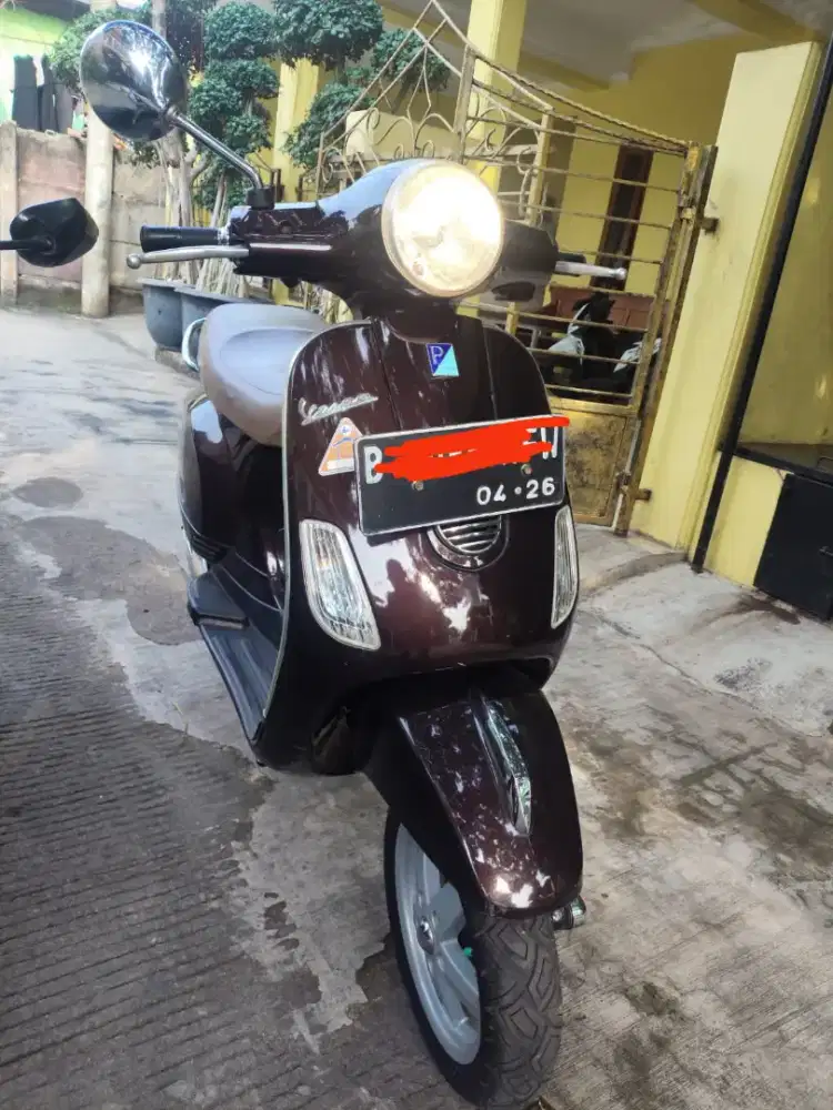 *VESPA MATIC LX 150 WARNA COKLAT*