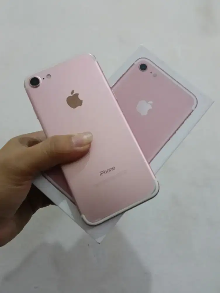 iPhone 7 128 GB lengkap