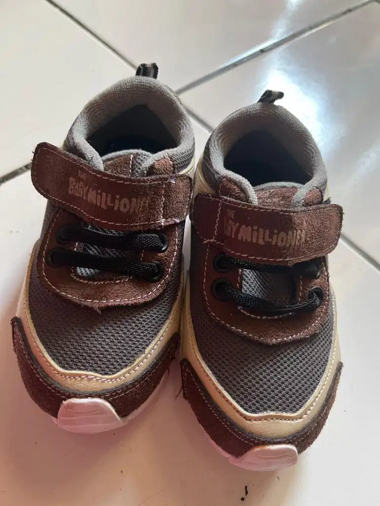 Sepatu baby milioner