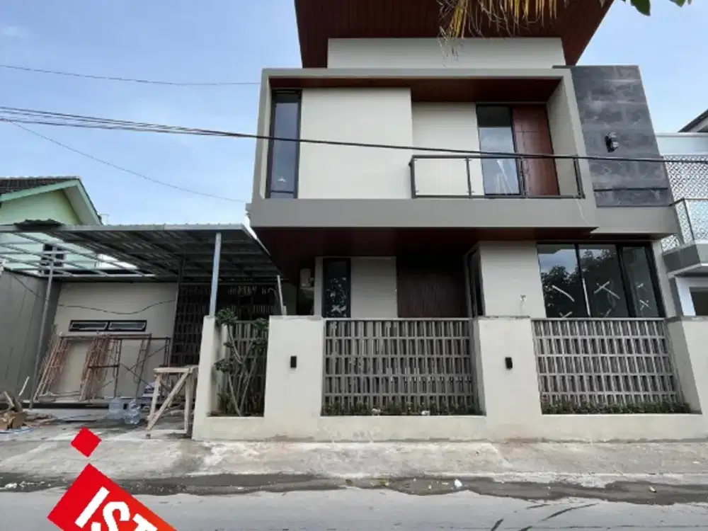FULL FURNISHED RUMAH MEWAH KONTEMPORER MODERN DI PURWOMARTANI 
