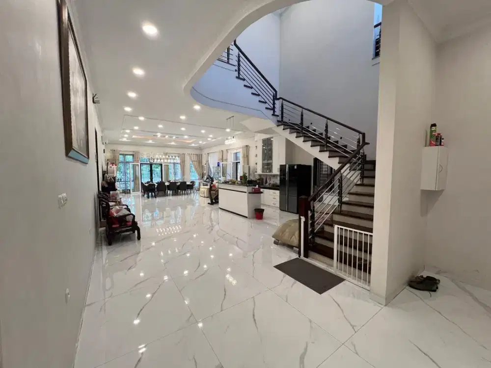 Dijual Villa Jl. Jamin Ginting Komplek Royal Sumatera Cluster Diamond