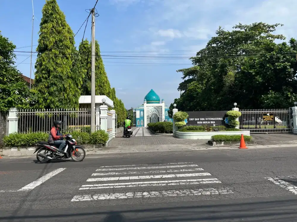 3 MENIT SMA BUDI MULIA TAJEM JOGJA, Tanah Mangku Jl Aspal Sambiroto