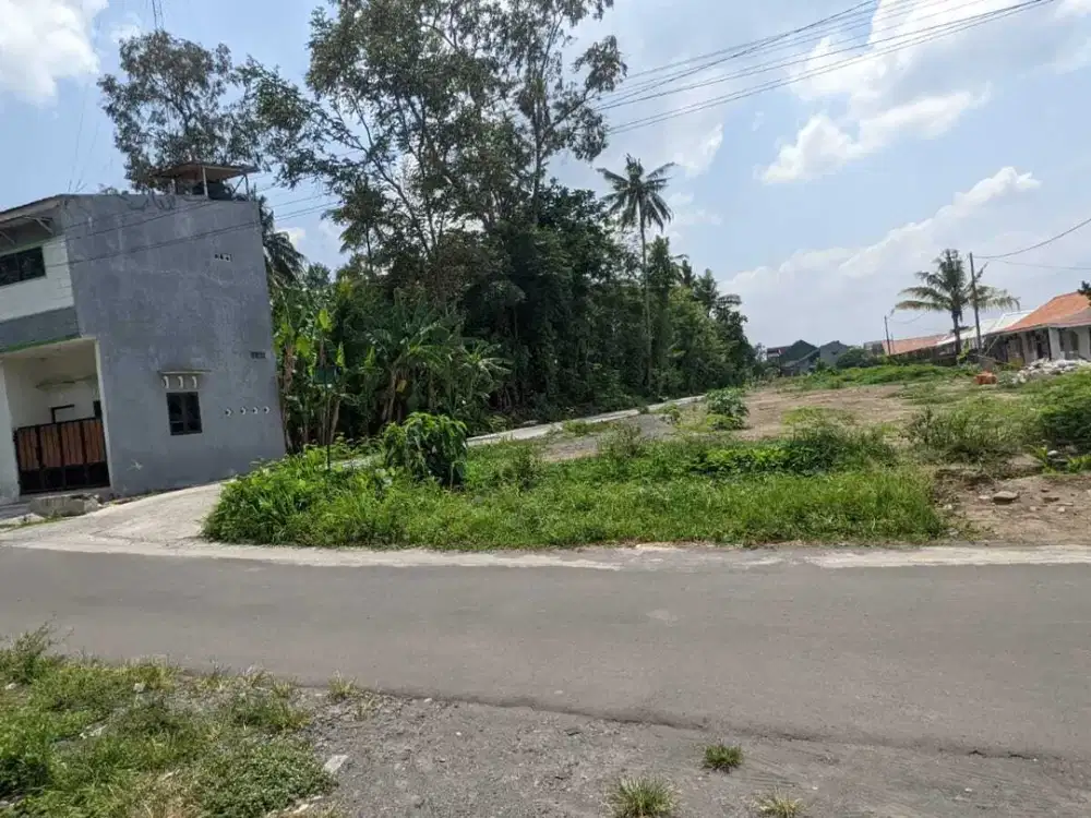 Utara Pakuwom Mall Jogja, Tanah Murah di Maguwo: SHM P