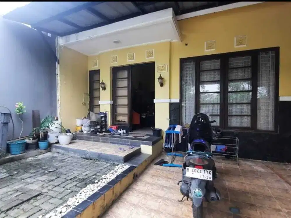 Rumah secondary komplek Pondok cabe Tangerang Selatan