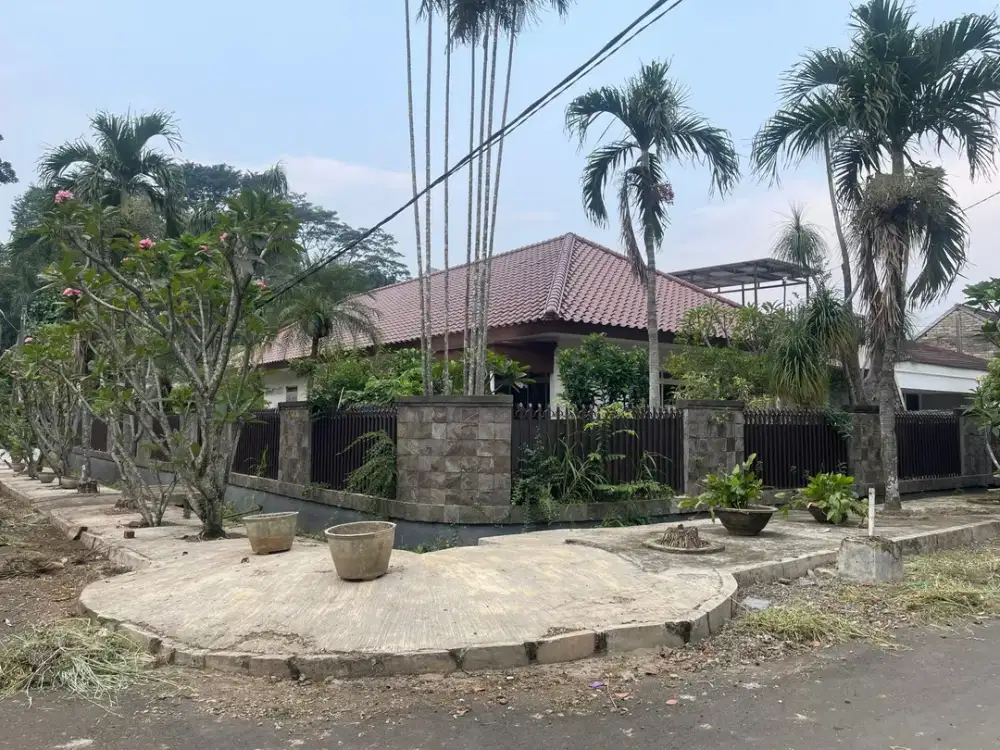 Jual dan Sewa rumah Klasik,Asri dan Strategis