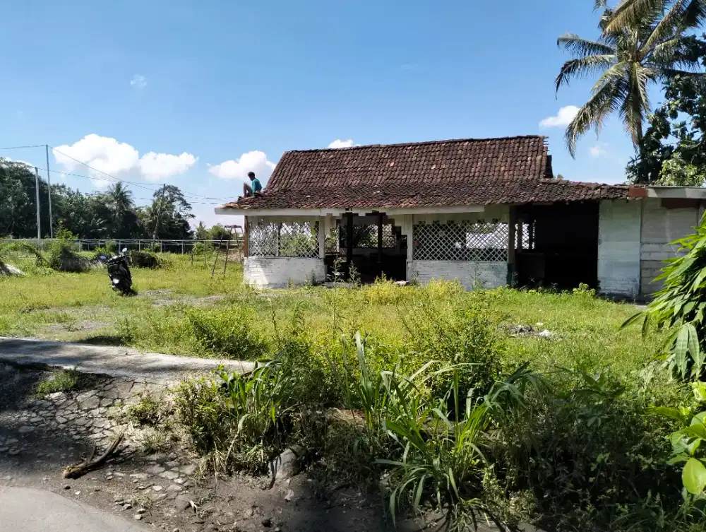Disewakan bekas warung di jl Kaliurang km 11 Ngaglik dekat mbah Gito