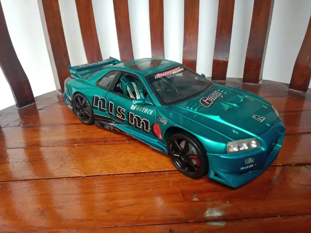 Nissan skyline R.34 skala 18 RARE