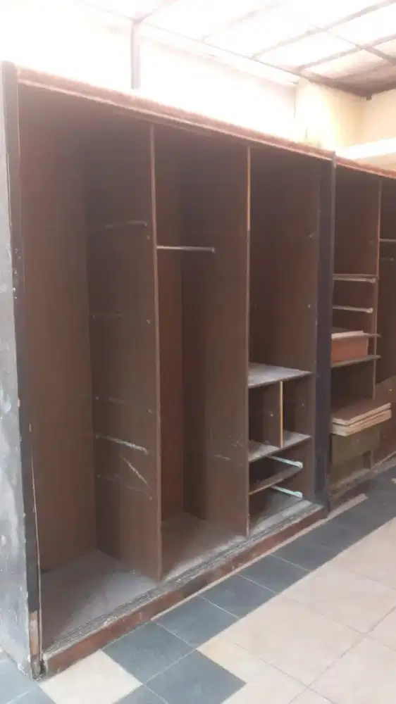 Lemari pakaian 2 unit bahan HPL