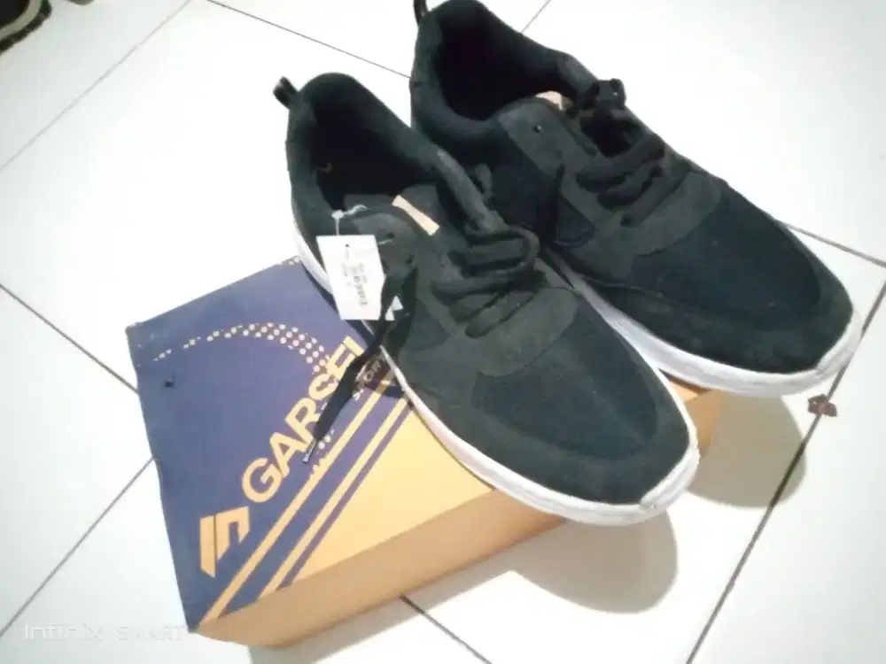 Sepatu garsel coy