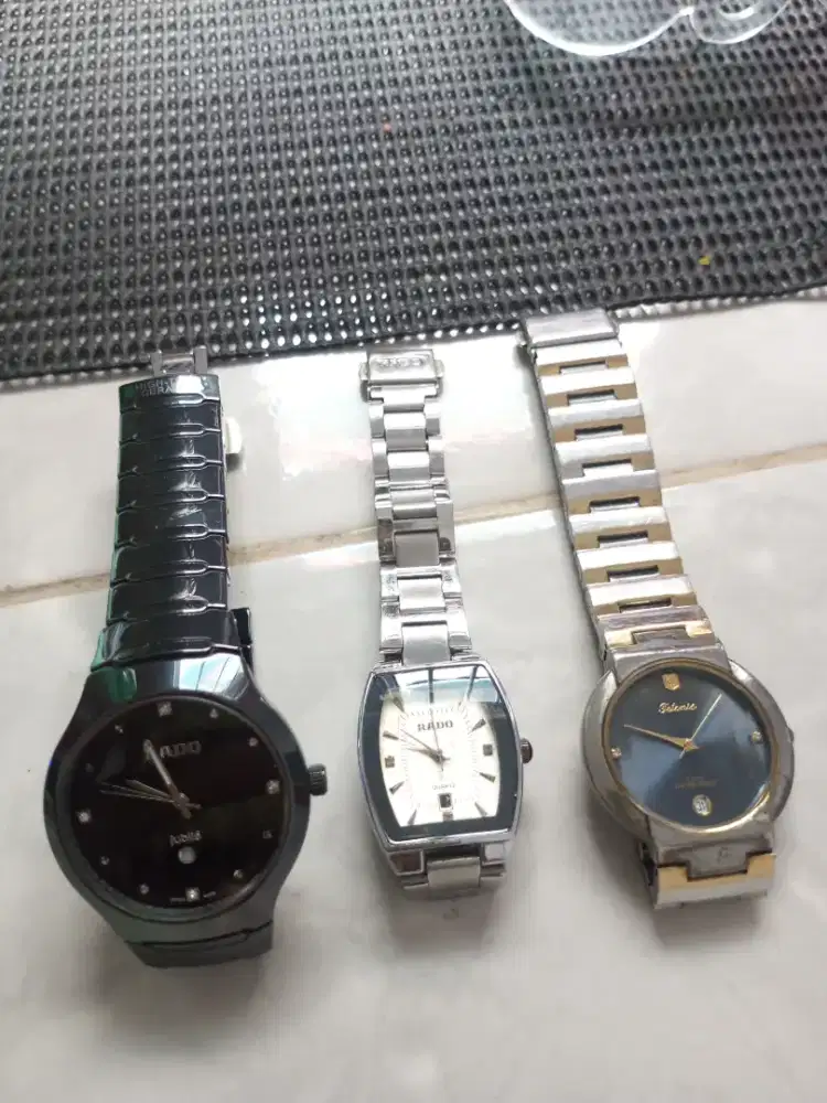 Dijual cepat Tiga jam tangan unisex