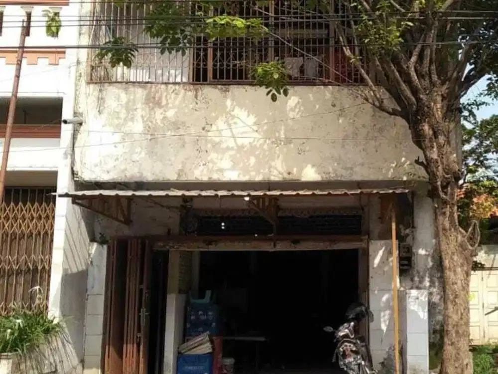 Dijual ruko lokasi strategis di jalan Beteng Semarang