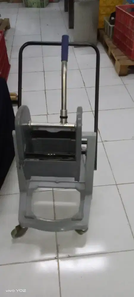 CUCI GUDANG WADAH PEL KRISBOW