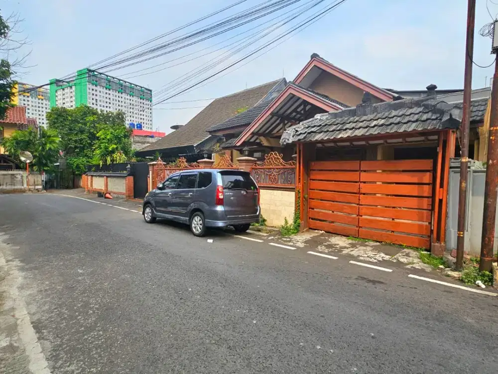 Rumah Dijual Menteng. Strategis, Dkt Tugu Proklamasi. Akses 2 Mobil. NEGO