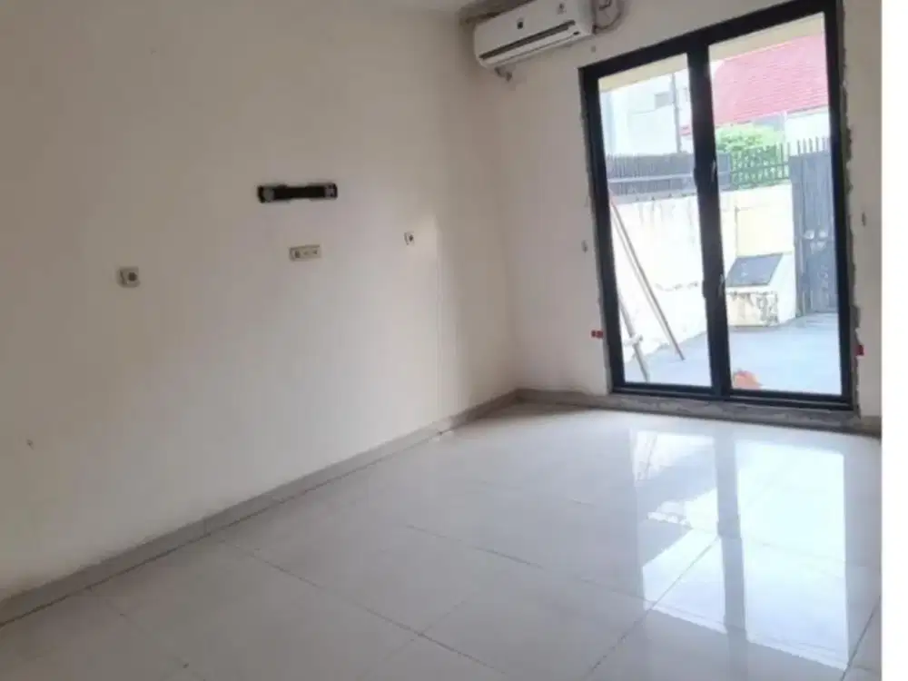 Sewa Cepat! Rumah Mewah Siap Huni Lokasi Strategis Dan Bebas Banjir Di Metland Menteng Jakarta Timur