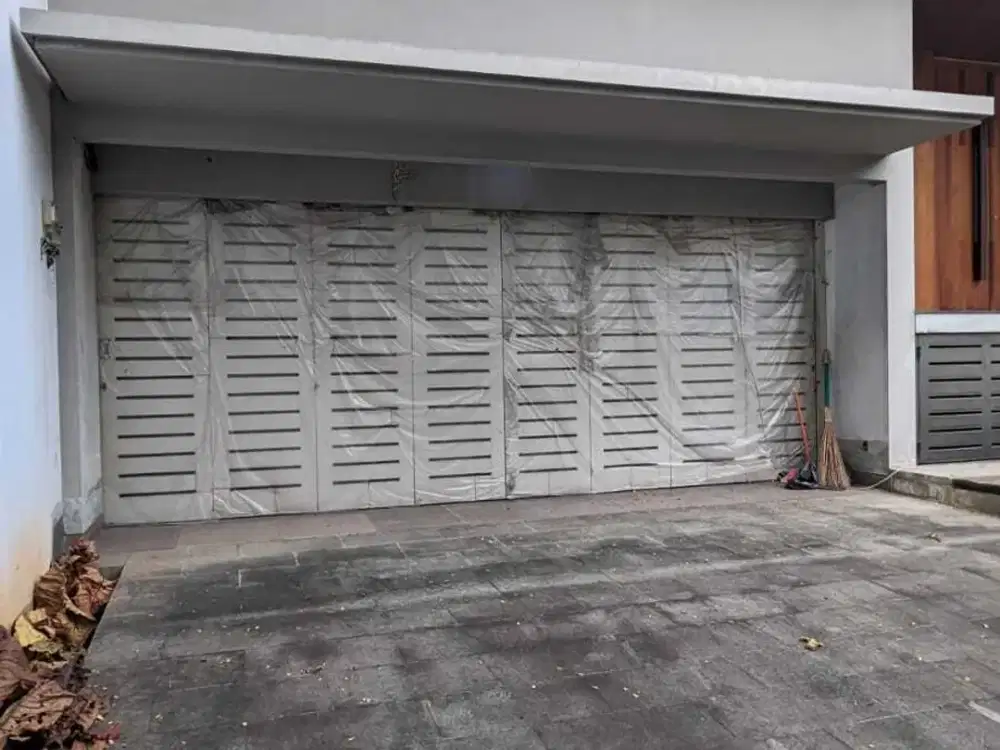 Rmh 1 lantai Puri Kencana blok M lantai full marmer