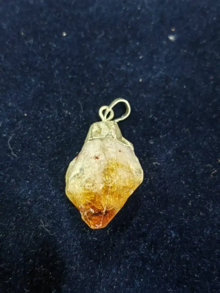 Liontin Kecubung Teh