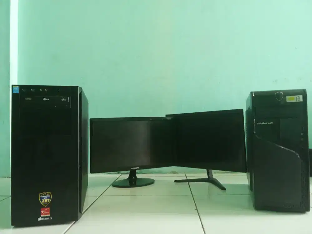 Dijual 2 Set PC + Monitor, Siap Pakai!