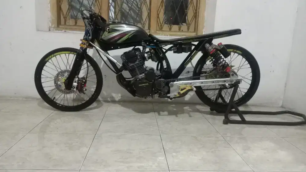 barang masih mulus bpkb dan stn lengkap