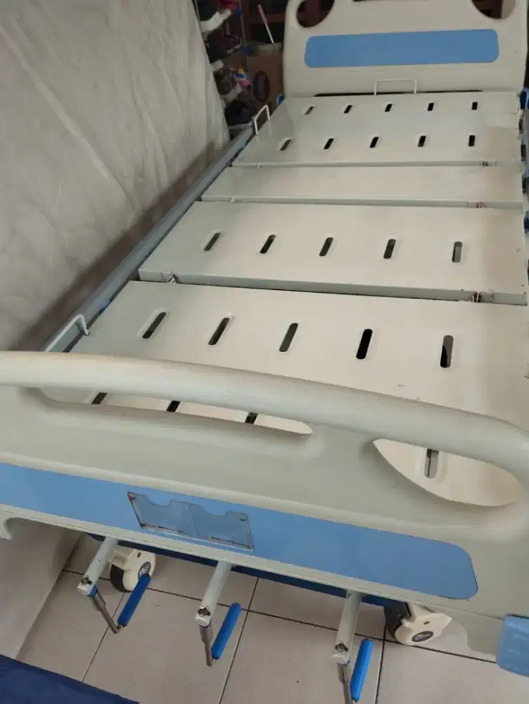 Ranjang pasien 3 engkol