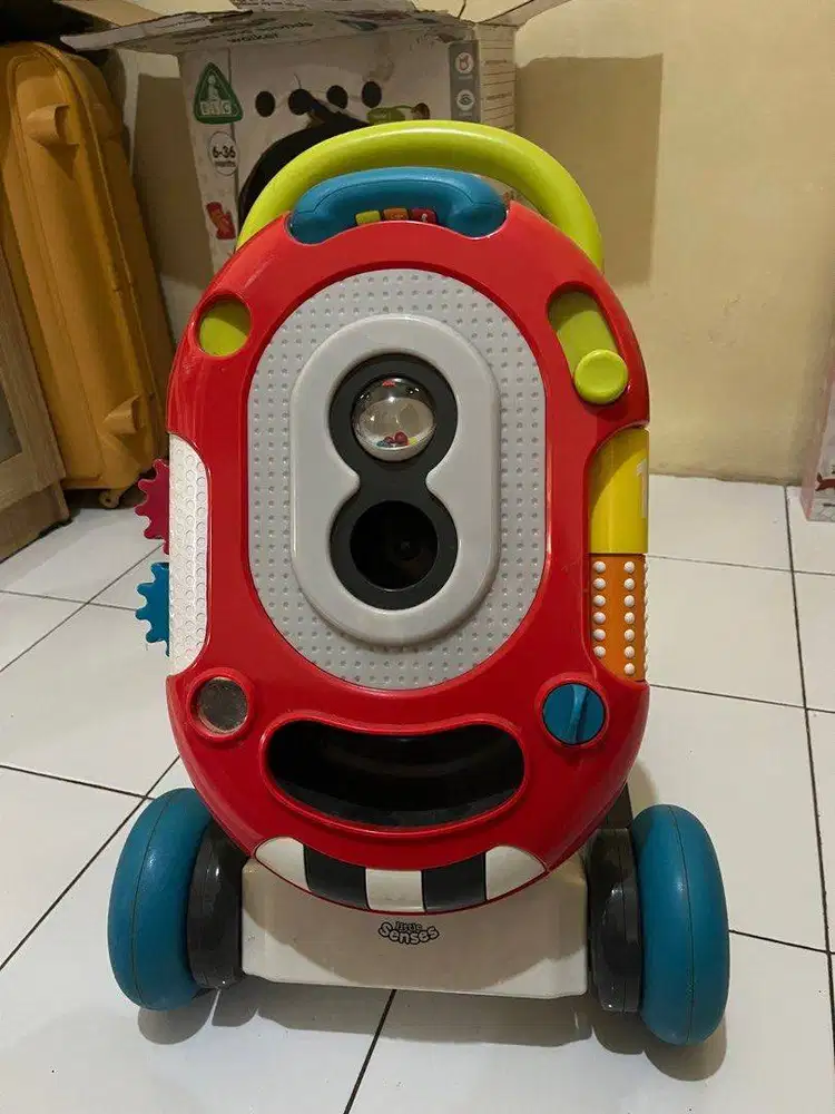 ELC Little Senses Lights and Sounds Walker