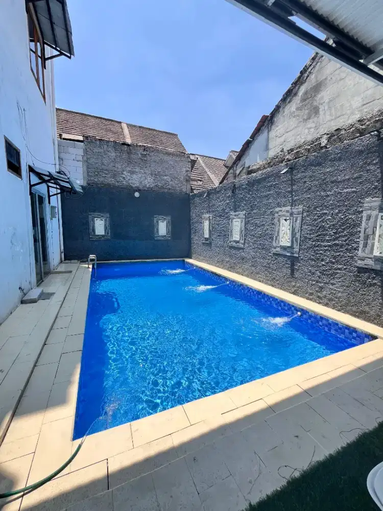 JASA PERAWATAN KOLAM RENANG