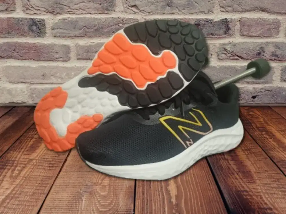 Running Shoes
NB 520
Sepatu Lari Sneakers
