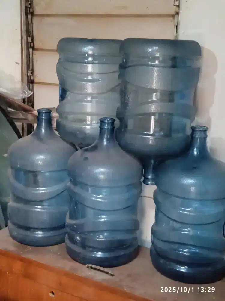 GALON AIR MINUM Kosong 19 liter