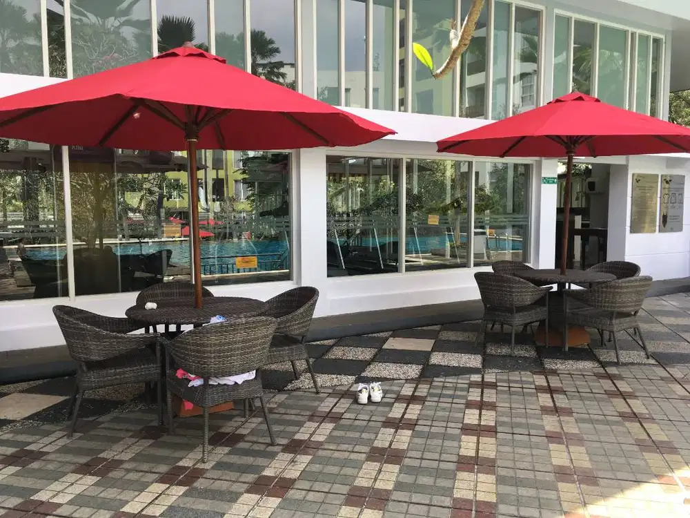 DB SET MEJA PAYUNG TAMAN ROTAN SINTETIS DEPOK