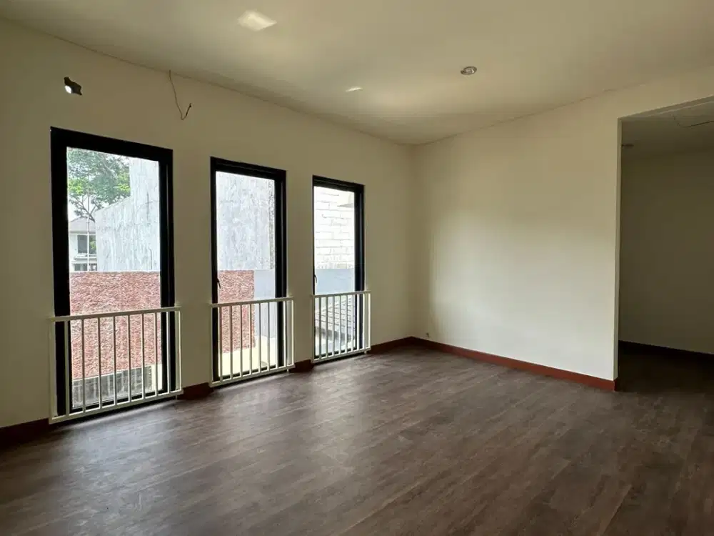 New Minimalis Rumah Royal Residence Luar Cluster, Surabaya