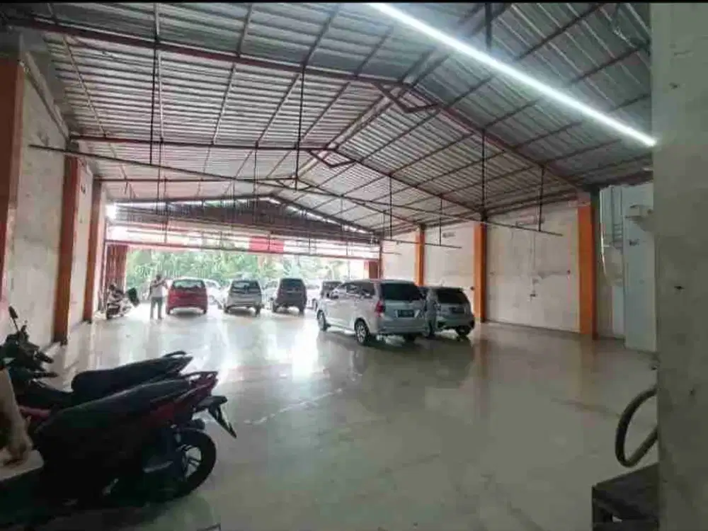 Disewakan Gudang Ex Showroom Mobil di Mustika Sari Bekasi
