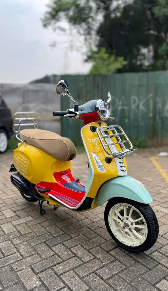 Vespa Primavera 150 Sean Wotherspoon 2020 - O2 AUTO