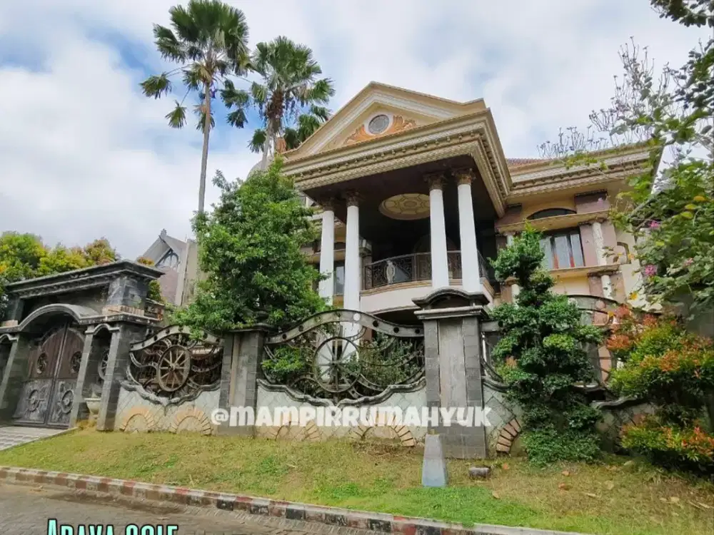 Rumah mewah dengan view lapangan golf di Araya Golf Malang