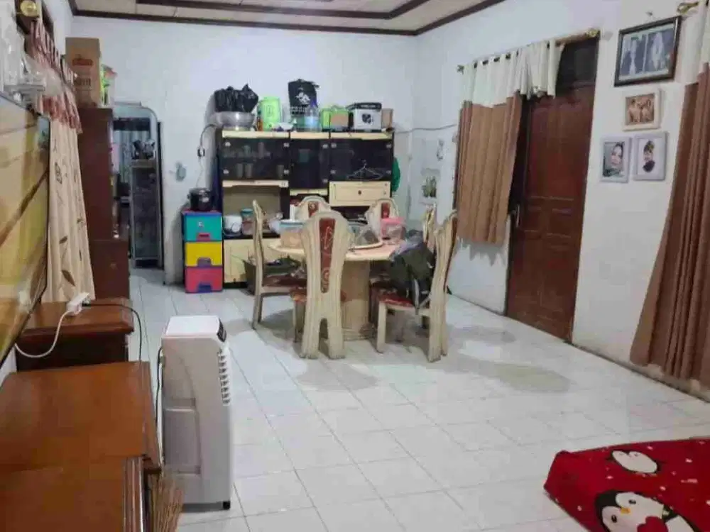 Rumah pinggir jln Raya Jatipadang Pejaten jaksel 300mtr Shm Nego