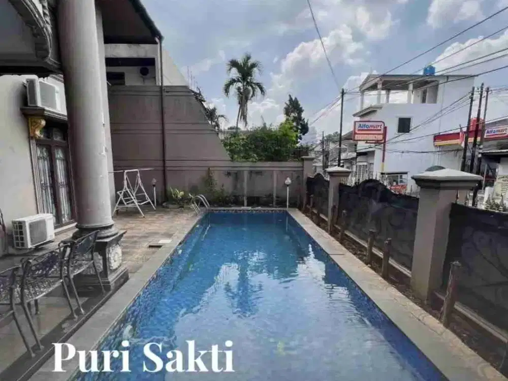 Rumah Mewah Ada Kolam Renang Antasari