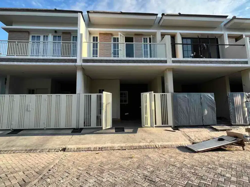 Dijual Rumah Baru di Tenggilis Surabaya 700 meter dari Ubaya