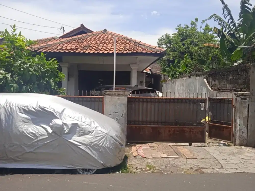 Rumah Cocok Untuk Usaha Kostan, Café, Dijual Di Petukangan Selatan