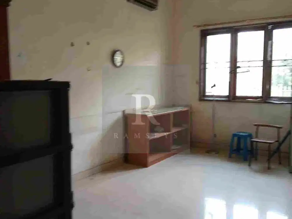 Dijual Rumah Bangunan Lama di Pluit