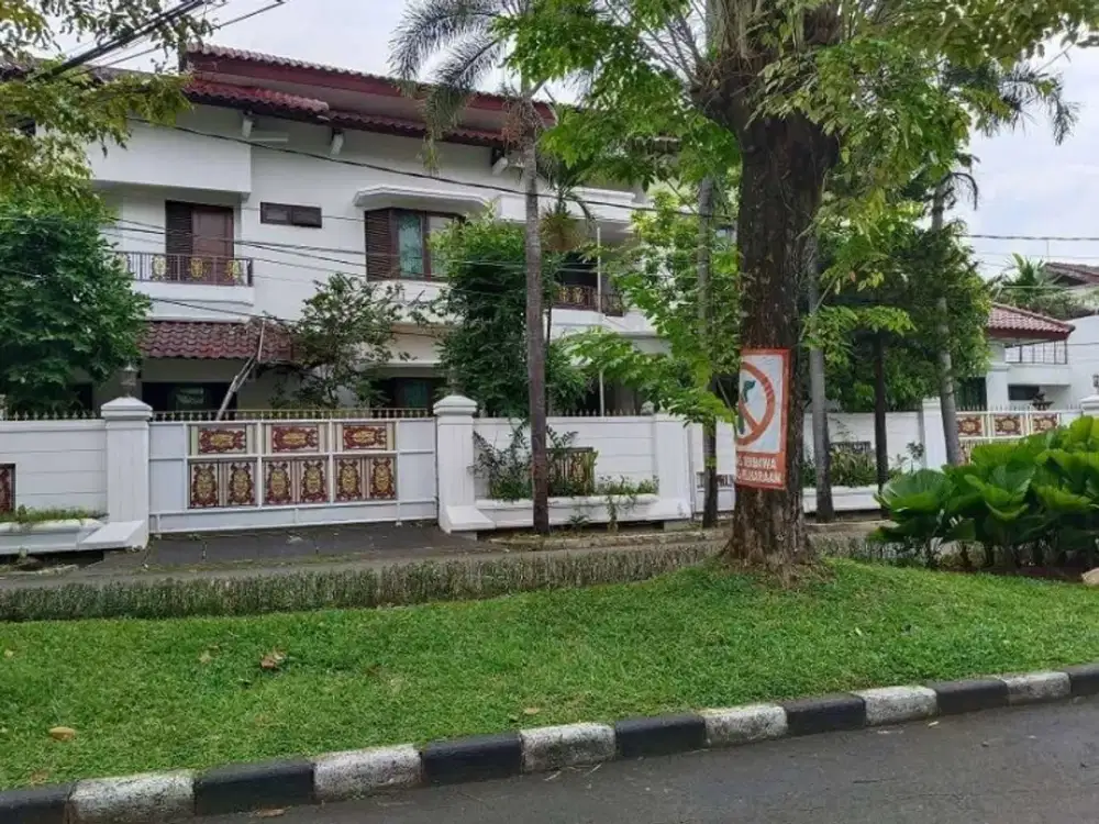 RUMAH MEWAH LINGKUNGAN ISTIMEWA CIPINANG INDAH