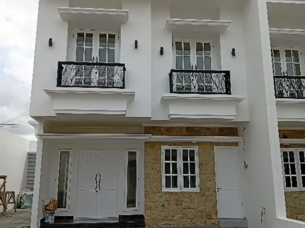 RUMAH BARU MEWAH SIAP HUNI TOWNHOUSE PONDOK BAMBU
