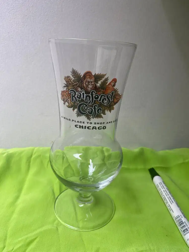 GELAS/ VAS SOUVENIR DARI CHICAGO - RAINFOREST CAFÉ CHICAGO – PRELOVED