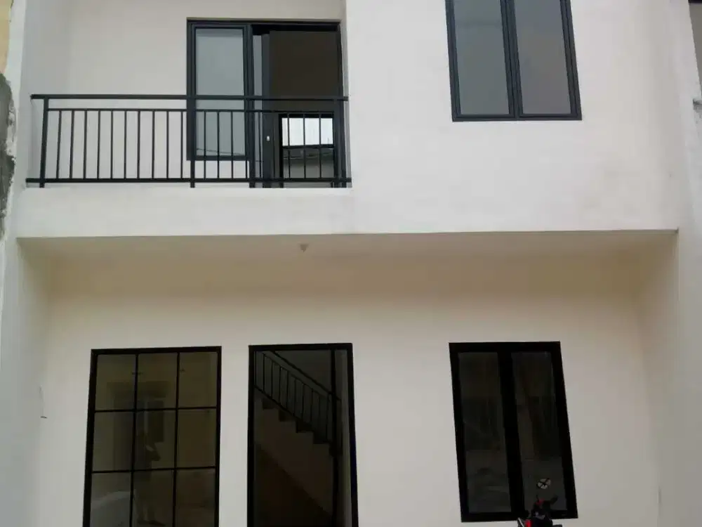 Rumah 2 Lantai Terjangkau Dekat Pusat Kota Ring 1 Cibinong