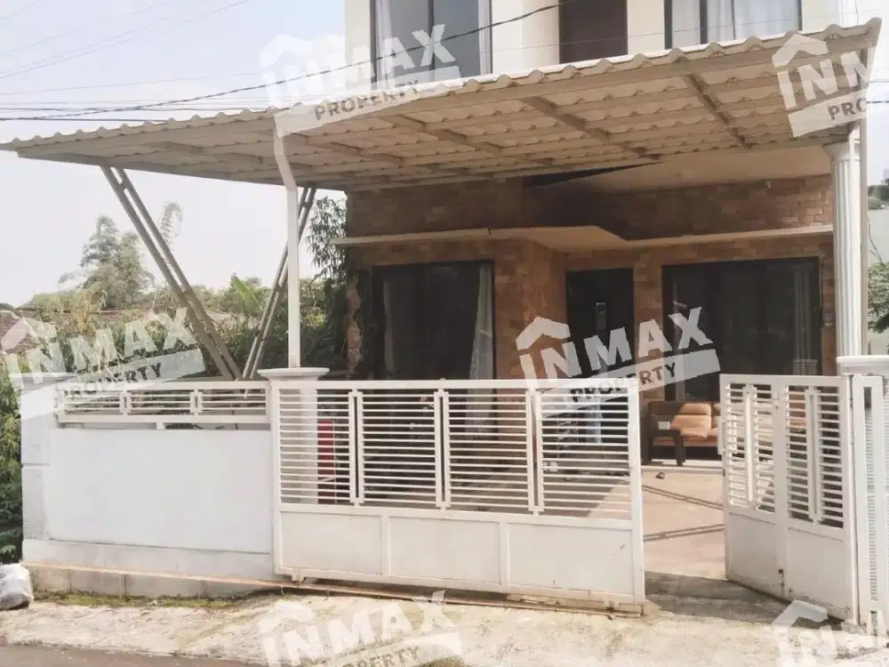 RUMAH BAGUS DI BATU MALANG,FULL FURNISHED,DEKAT JATIM PARK 2,ROOFTOP