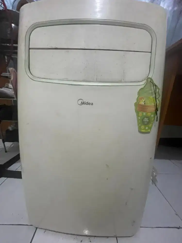 DIJUAL AC PORTABLE MERK MIDEA 1,5 PK