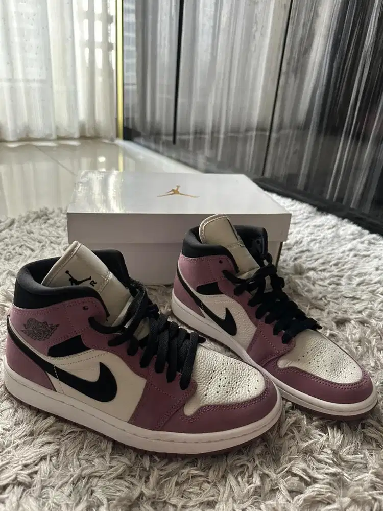 AIR JORDAN 1 MID warna Mulberry (ORIGINAL)