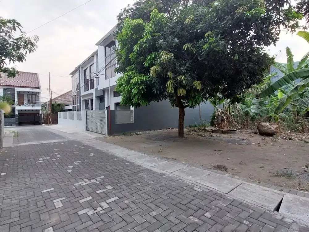 Tanah Pekarangan SHM Seturan Wahid Hasyim dekat Outlet Biru