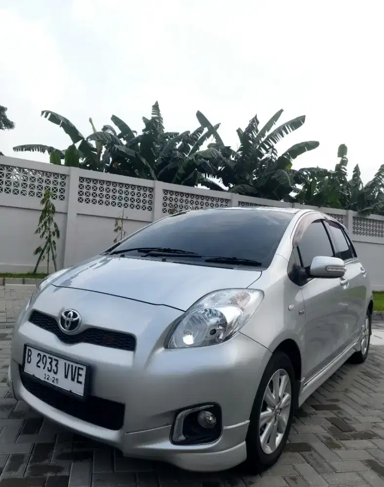 Toyota Yaris E AT Matic 2012